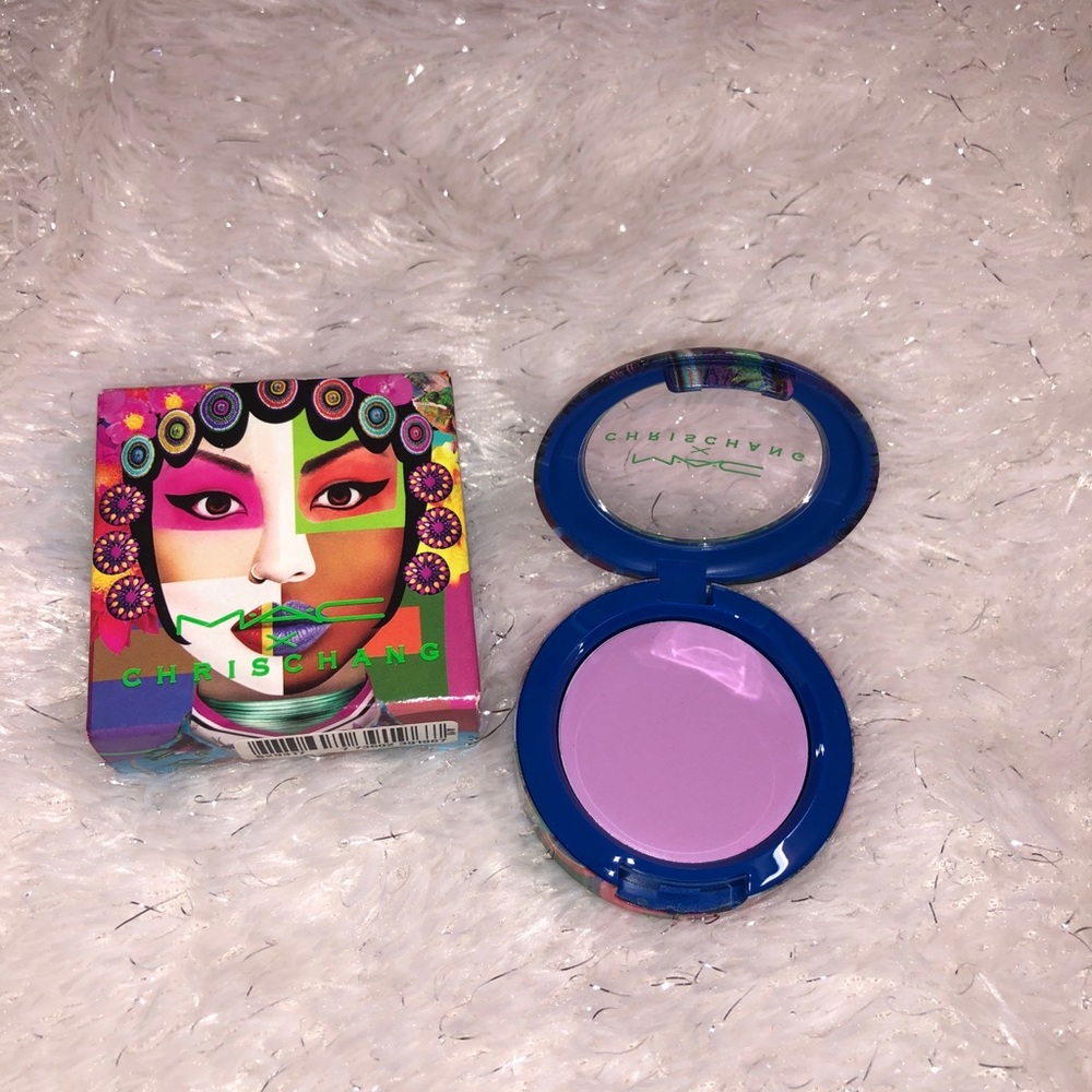 MAC Cream Colour Base in Sock-It Xiqu